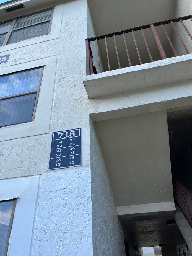 Foto del edificio - ONE BEDROOM ONE BATHROOM! WATERFRONT COMMU...