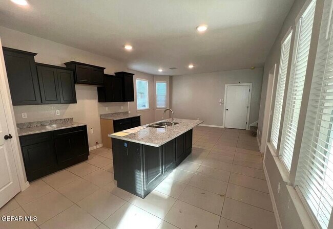 Foto del edificio - 5849 Dalhart Dr