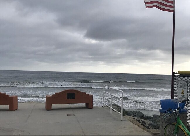 Foto del edificio - 5051 La Jolla Blvd
