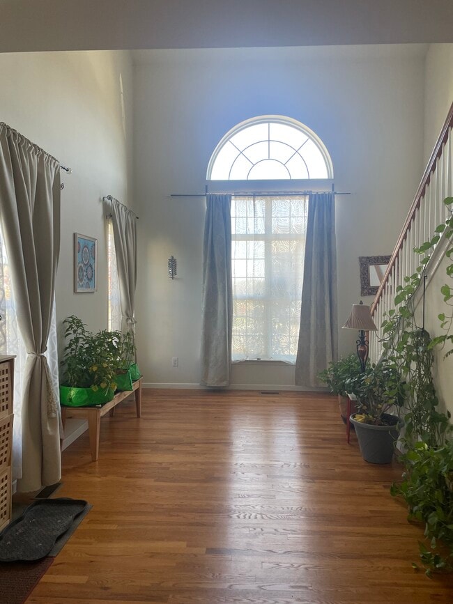 Building Photo - 227 Snapdragon Way