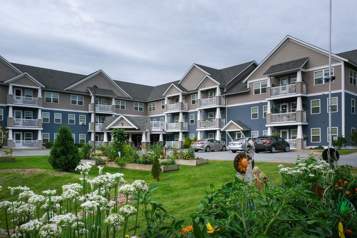 Primary Photo - 1 bed, 1 bath independent senior living (5...