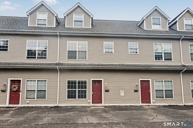 Building Photo - 169 S Main St