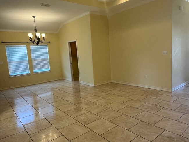 Building Photo - 3 br, 2 bath House - 2565 Sands Drive