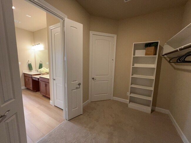 Building Photo - 5602 Caracara St