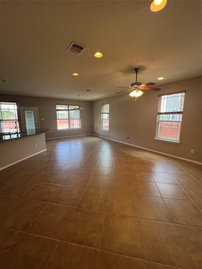 Building Photo - 3651 Sandy Brook Dr
