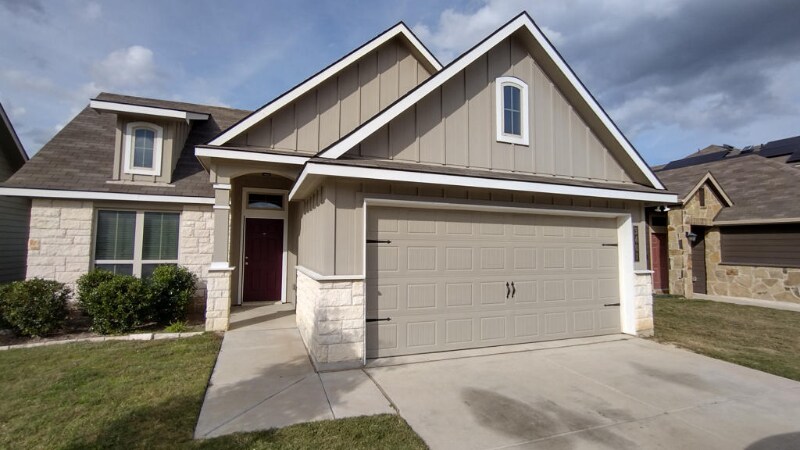 Foto principal - 3401 Addison St