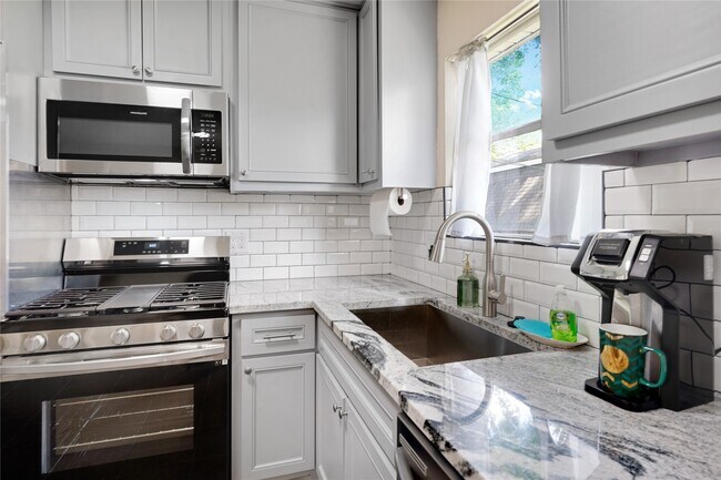 Foto del edificio - 201 E Oak St