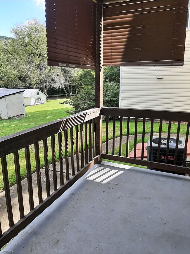 Foto del edificio - 3 br, 1 bath House - 820 3rd Street