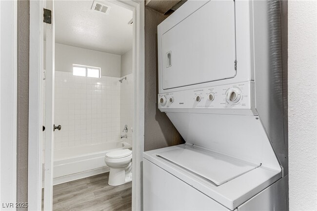 Building Photo - 444 N 13th St