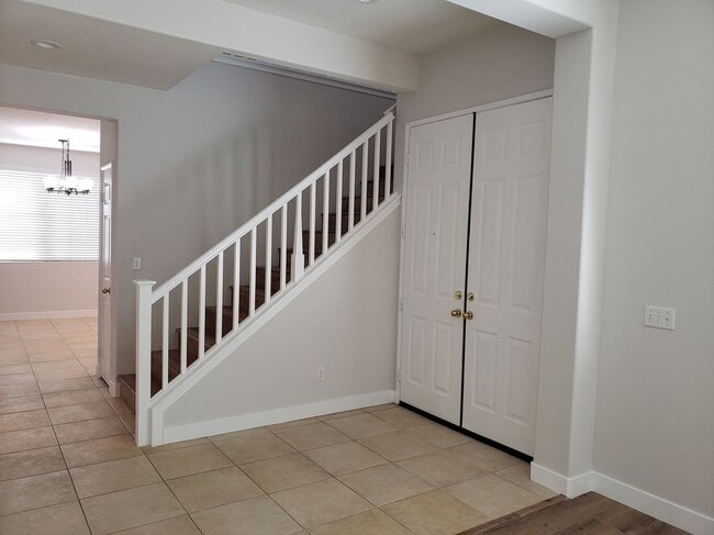 Building Photo - 7853 La Tour Ct