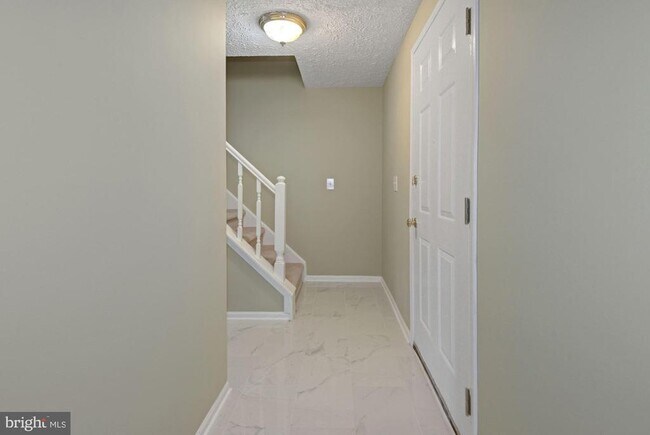 Foto del edificio - 1346 Rock Chapel Rd