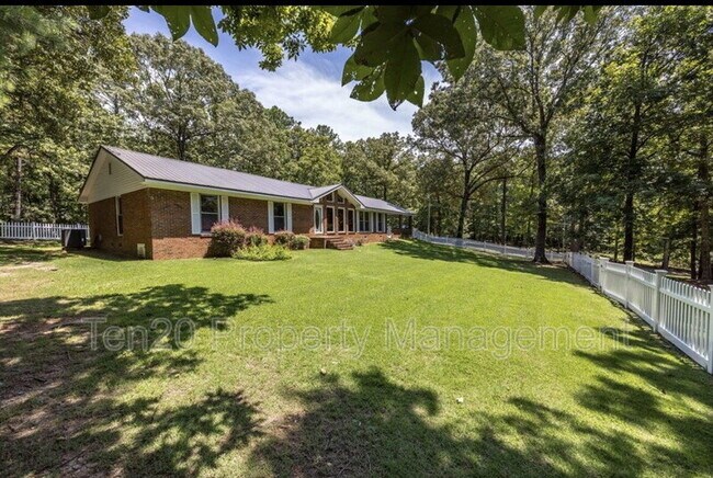 Foto del edificio - 575 Holland Dr