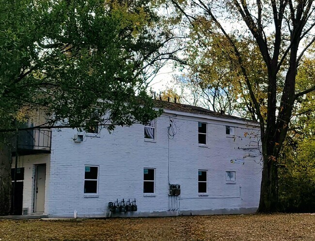 Building Photo - 807 N 5th St