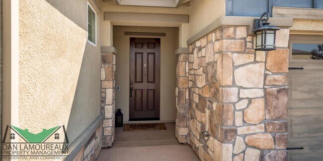 Foto del edificio - Heritage Park 4 Bedroom Home