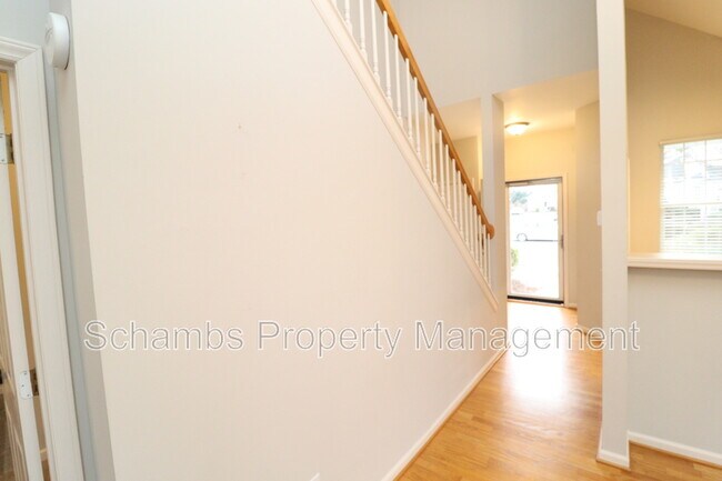 Building Photo - 3013 Silky Dogwood Trail