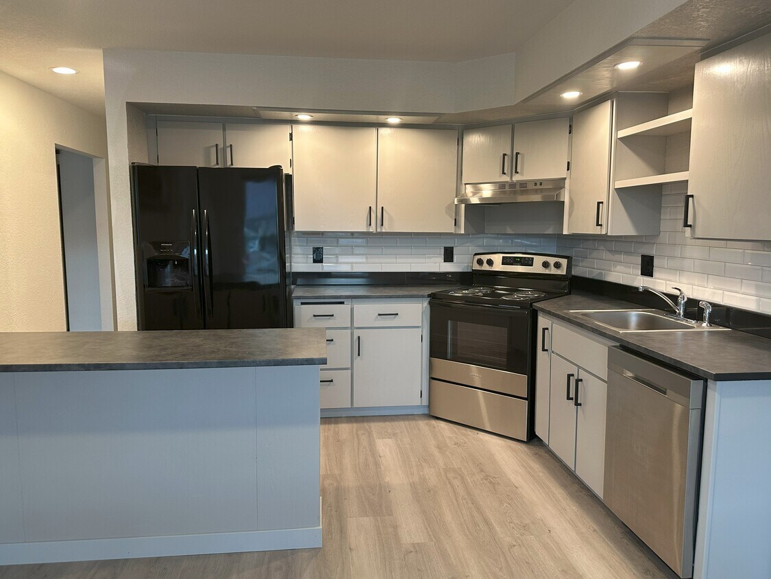 Foto principal - 501 2nd St NE