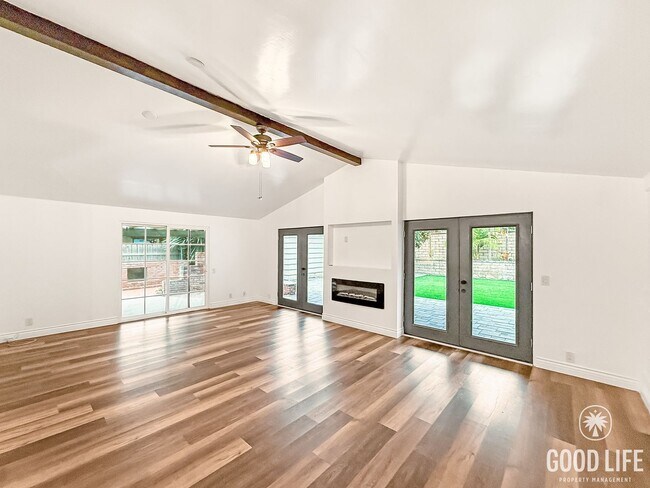 Foto del edificio - Updated 4B 2BA Home in Paradise Hills w/ S...