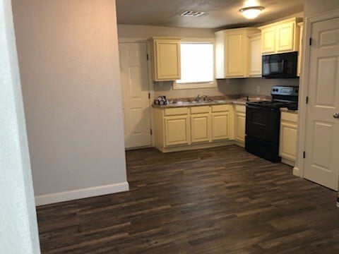 Building Photo - 3721 Chaffee Dr