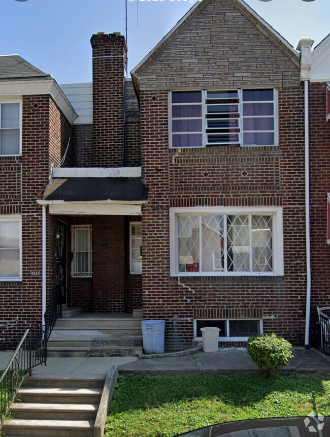 Building Photo - 5838 Dickens Ave