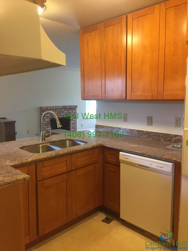 Building Photo - 18350 Shadowbrook Way