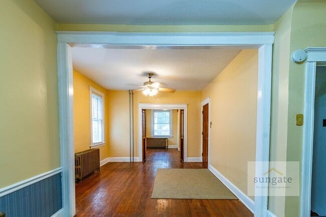 Photo - 3218 Evergreen Ave Apartment