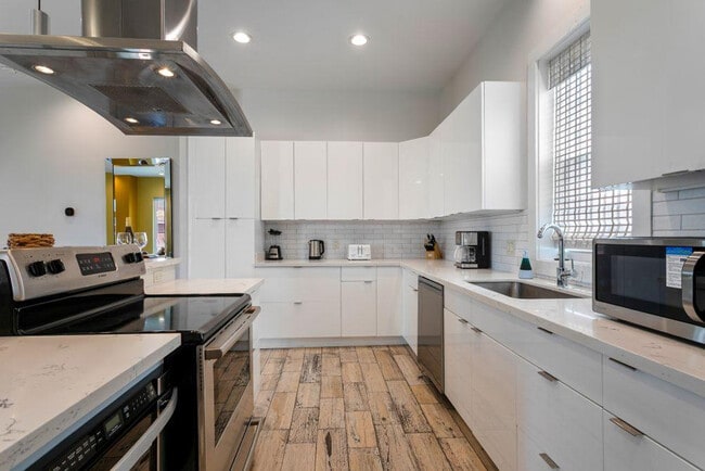 Foto del edificio - 3737 Bienville Ave