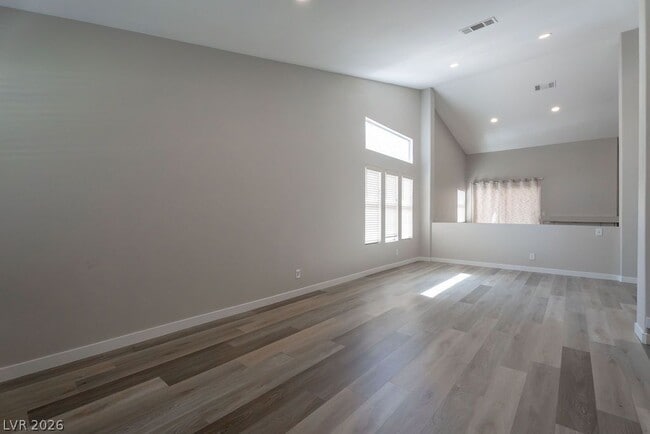 Foto del edificio - 1735 Navarre Ln
