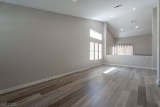 Building Photo - 1735 Navarre Ln