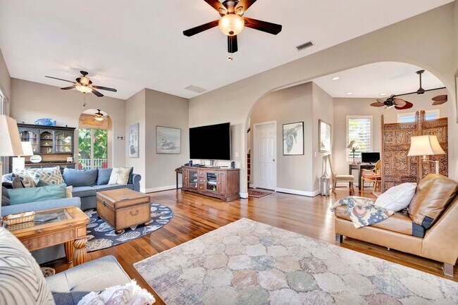 Building Photo - 28 Michiana Dr