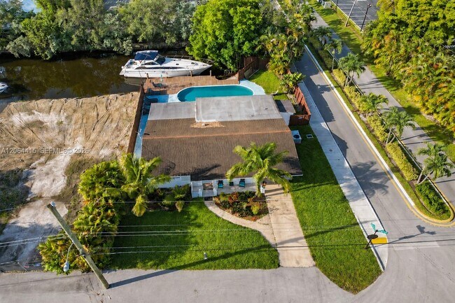 Building Photo - 3730 SW 47th Ct