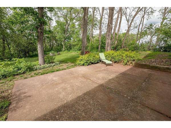 Huge patio and backyard to enjoy - 625 Commercial St