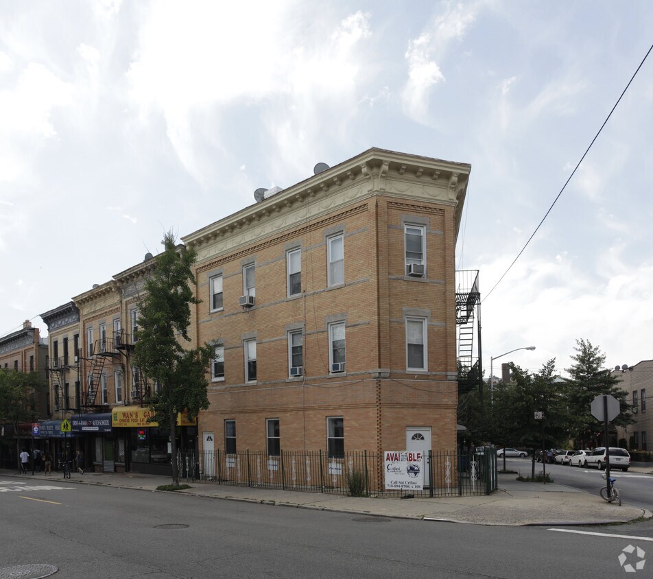 Primary Photo - 68-22 Forest Ave