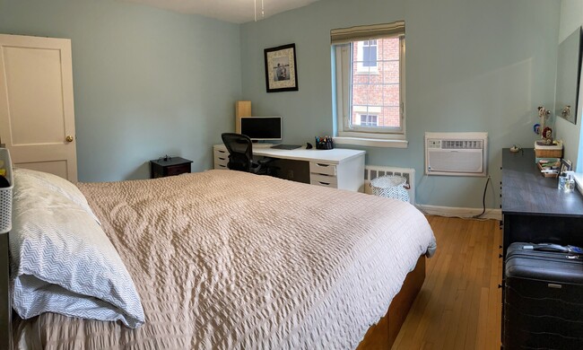 Building Photo - 32 Saint Paul St