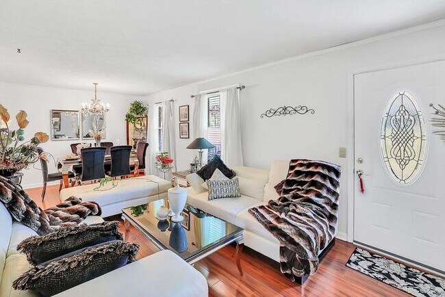 Foto del edificio - Beautiful home on 8.5+ acres in Nashville!