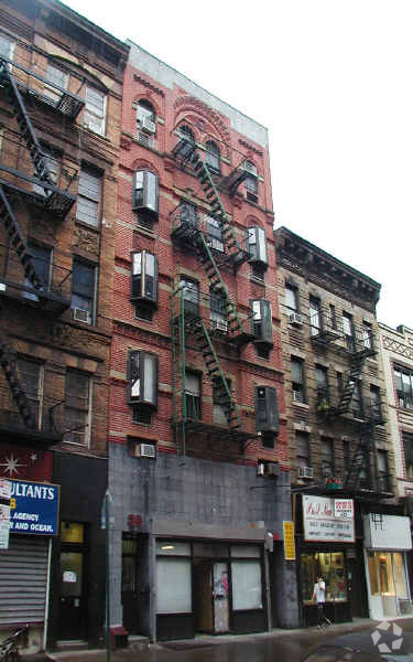 Building Photo - 36 Orchard St