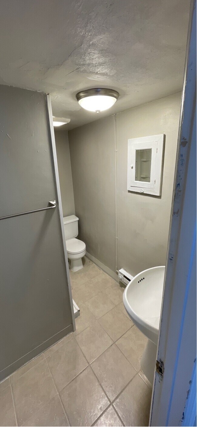 Bath Room - 1503 12th St