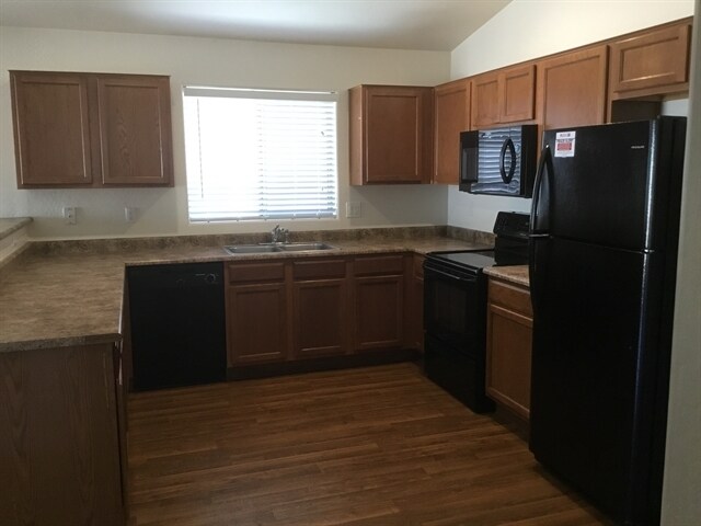 Building Photo - 25056 W Illini St