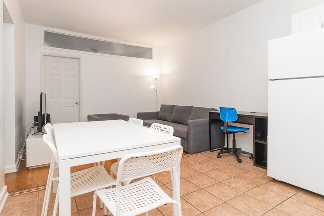 Foto del edificio - 250 E 82nd St