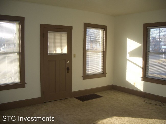 Building Photo - 1 br, 1 bath House - 303 S. Dudley