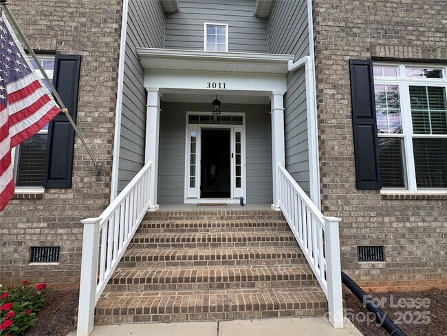 Building Photo - 3011 Waxhaw Crossing Dr