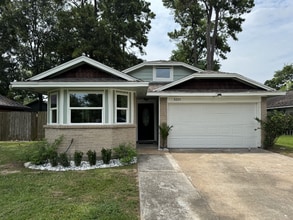 Building Photo - 8226 Greens Rd