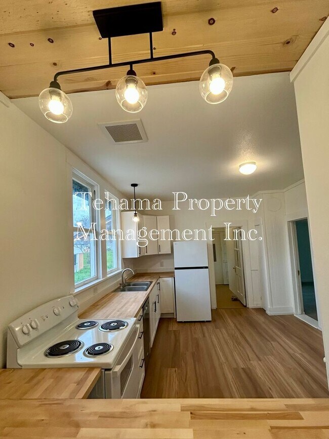 Foto del edificio - Charming 3 bedroom 1 bath home in Los Molinos, CA