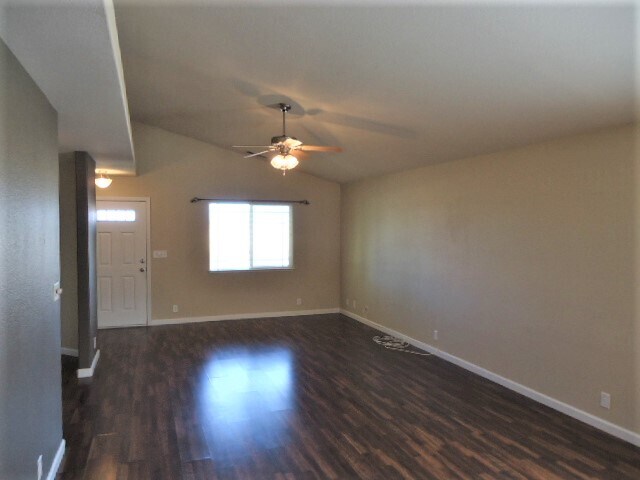 Foto del edificio - 577 E Eaton Rd