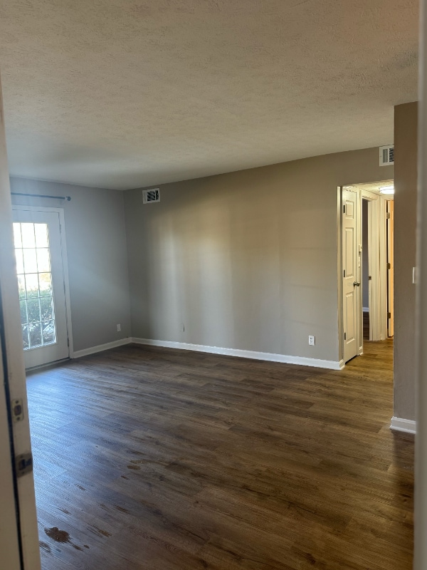 Photo - 9304 Aylesbury Dr Apartment