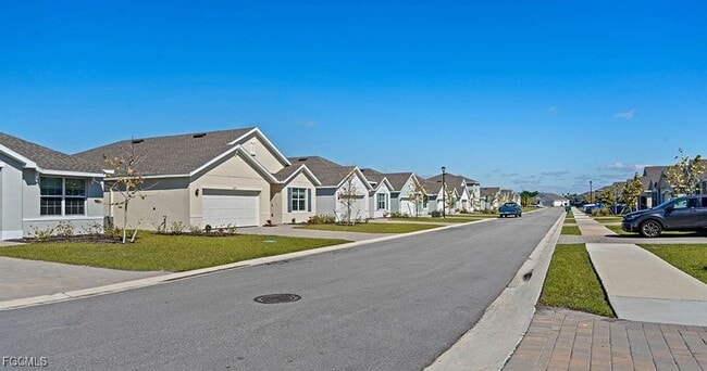 Building Photo - 24055 Peaceful Brk Lp