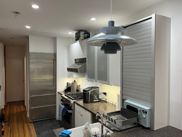 High end, modern appliances - 134 Eldridge St