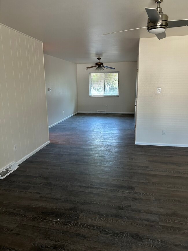 Building Photo - 12512 W Florida Dr