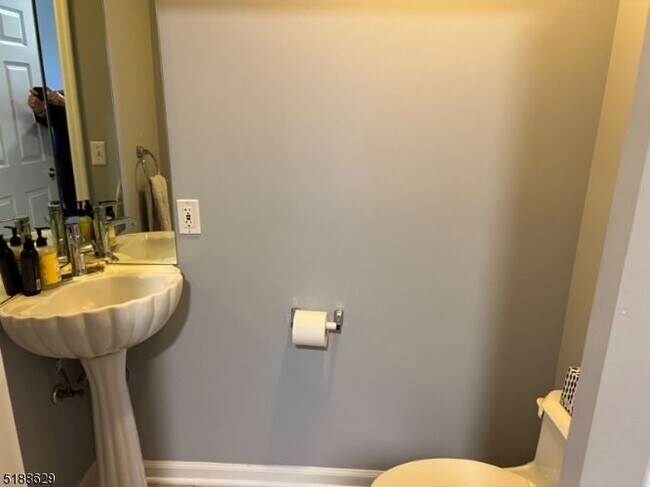 Foto del edificio - 143 E Broad St