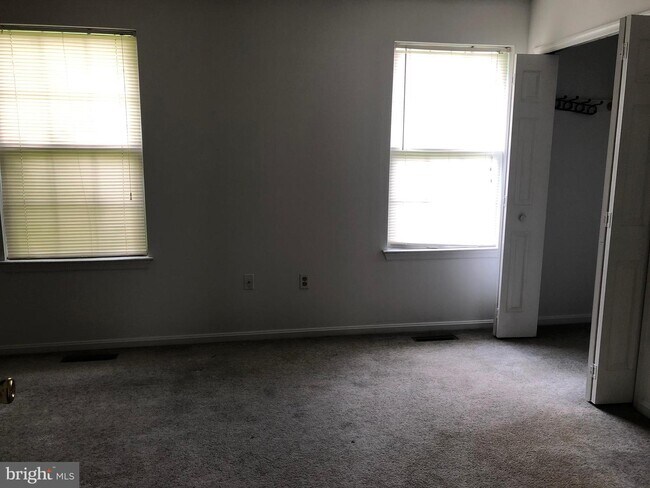 Foto del edificio - 46095 Lucca Way