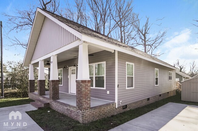 Building Photo - 2112 Middale St